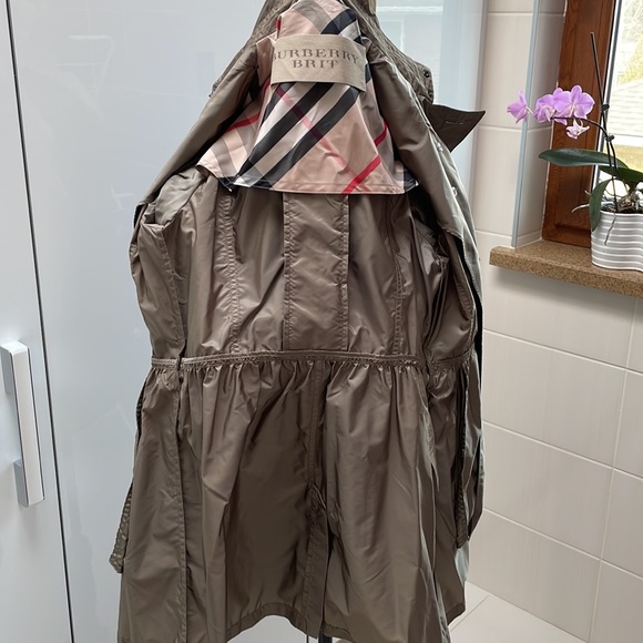 Burberry short trench jacket size US 6 - Picture 8 of 14